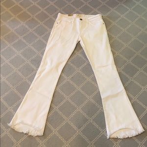 NWT-Current Elliot white flare bottom Jean